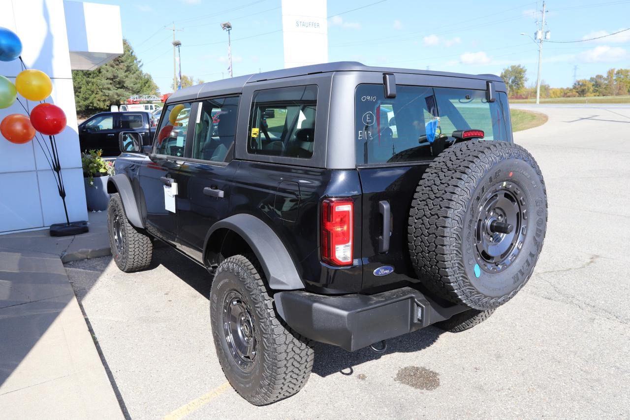 2025 Ford Bronco Base 4 Door 4x4 Photo5