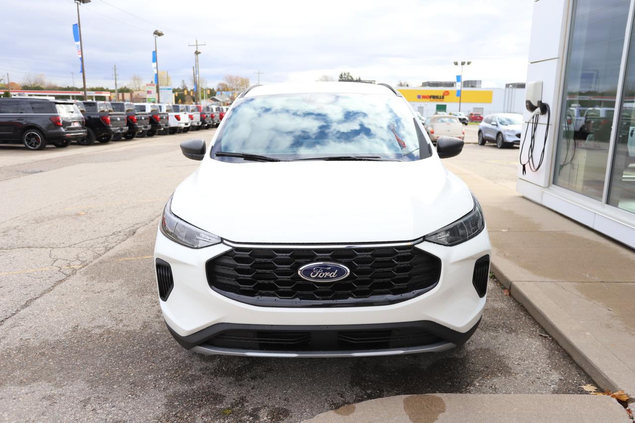 2026 Ford Escape ST-Line AWD Photo