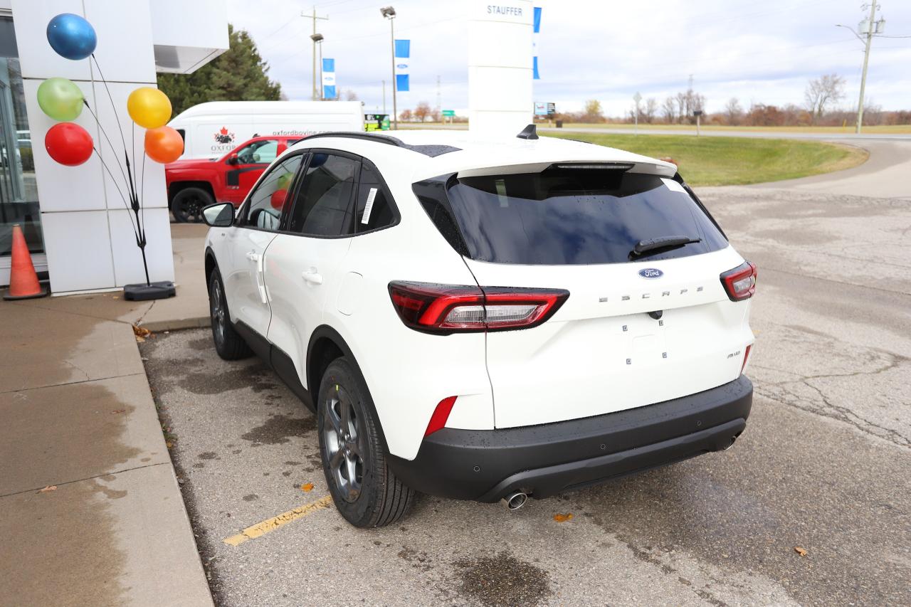 2026 Ford Escape ST-Line AWD Photo