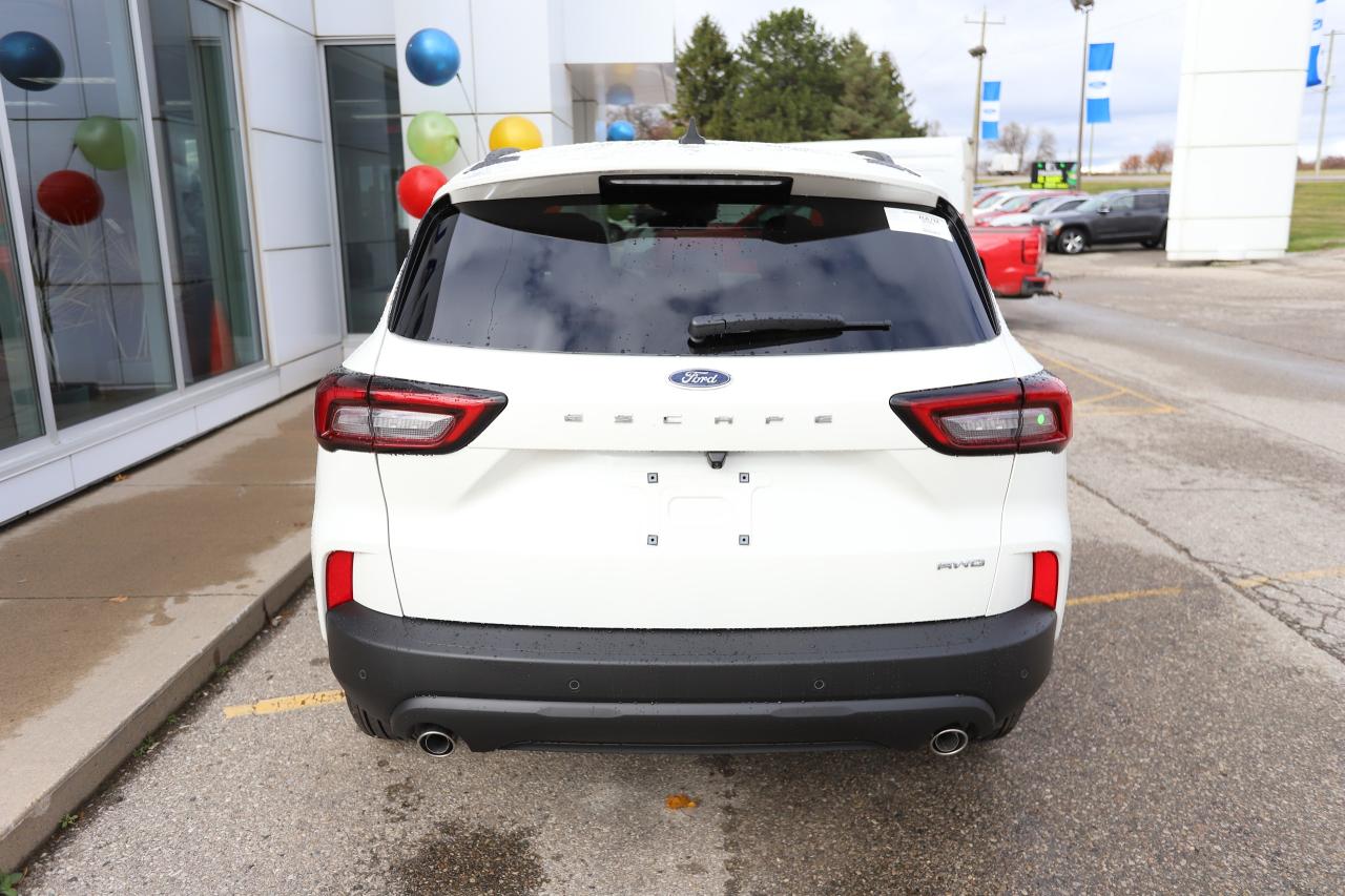 2026 Ford Escape ST-Line AWD Photo