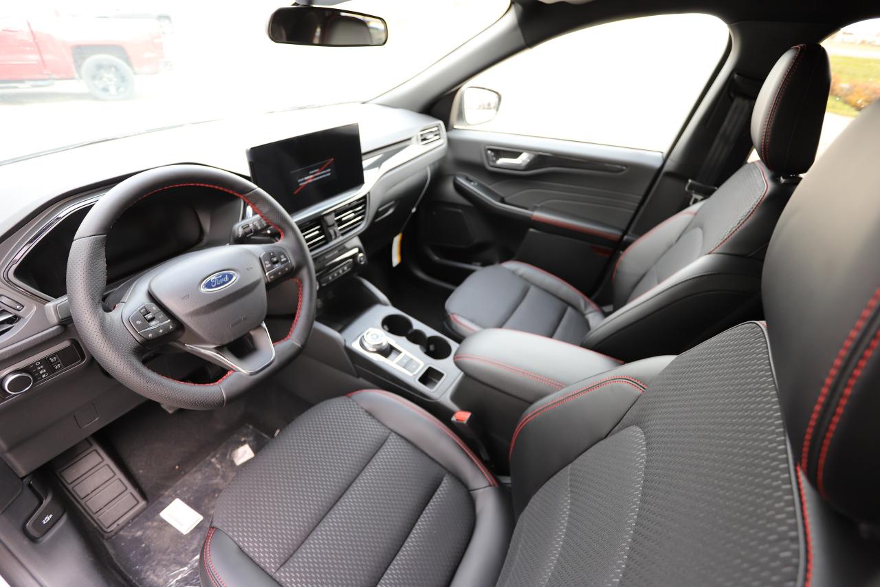 2026 Ford Escape ST-Line AWD Photo