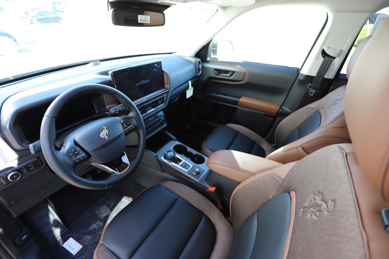 2025 Ford Bronco Sport Outer Banks 4X4 Photo