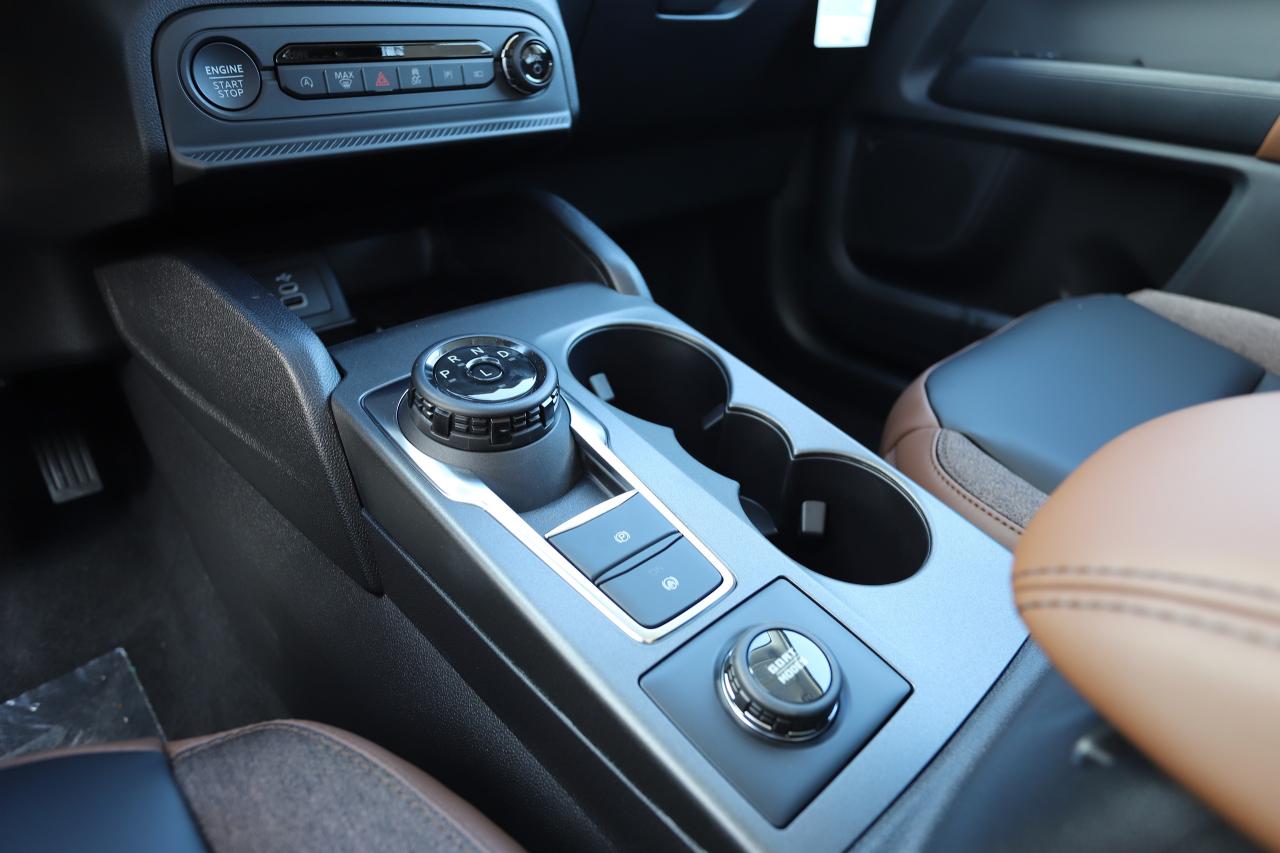 2025 Ford Bronco Sport Outer Banks 4X4 Photo5