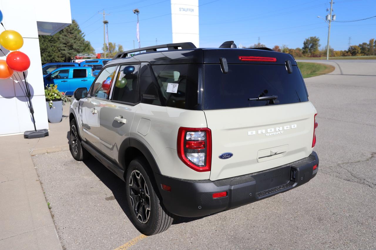 2025 Ford Bronco Sport Outer Banks 4X4 Photo5