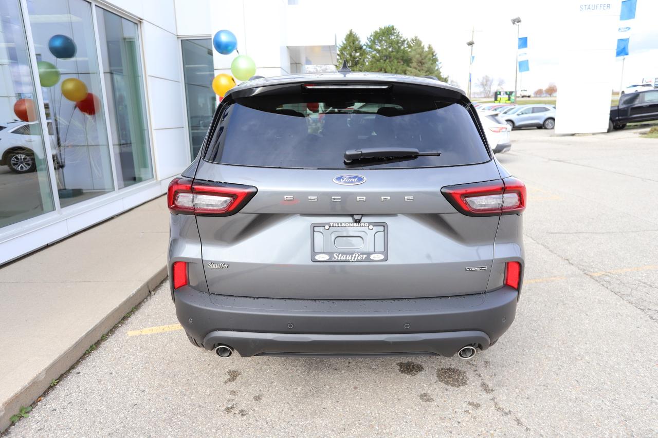 2026 Ford Escape ST-Line AWD Photo