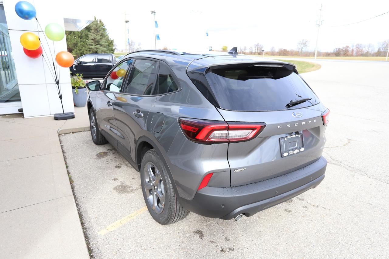 2026 Ford Escape ST-Line AWD Photo