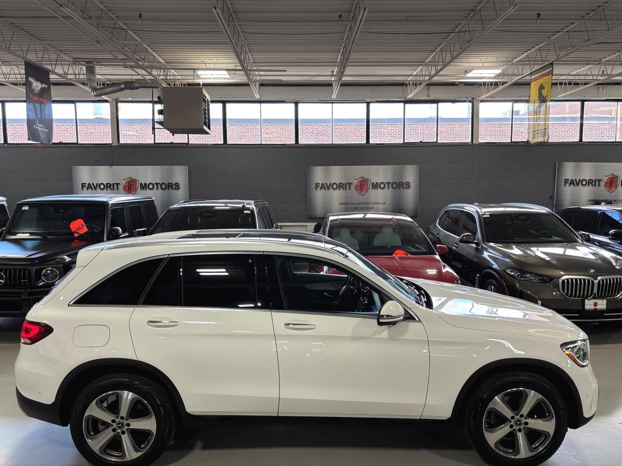 2021 Mercedes-Benz GLC GLC300|4MATIC|NAV|LEATHER|AMBIENT|DUALROOF|360CAM| - Photo #3