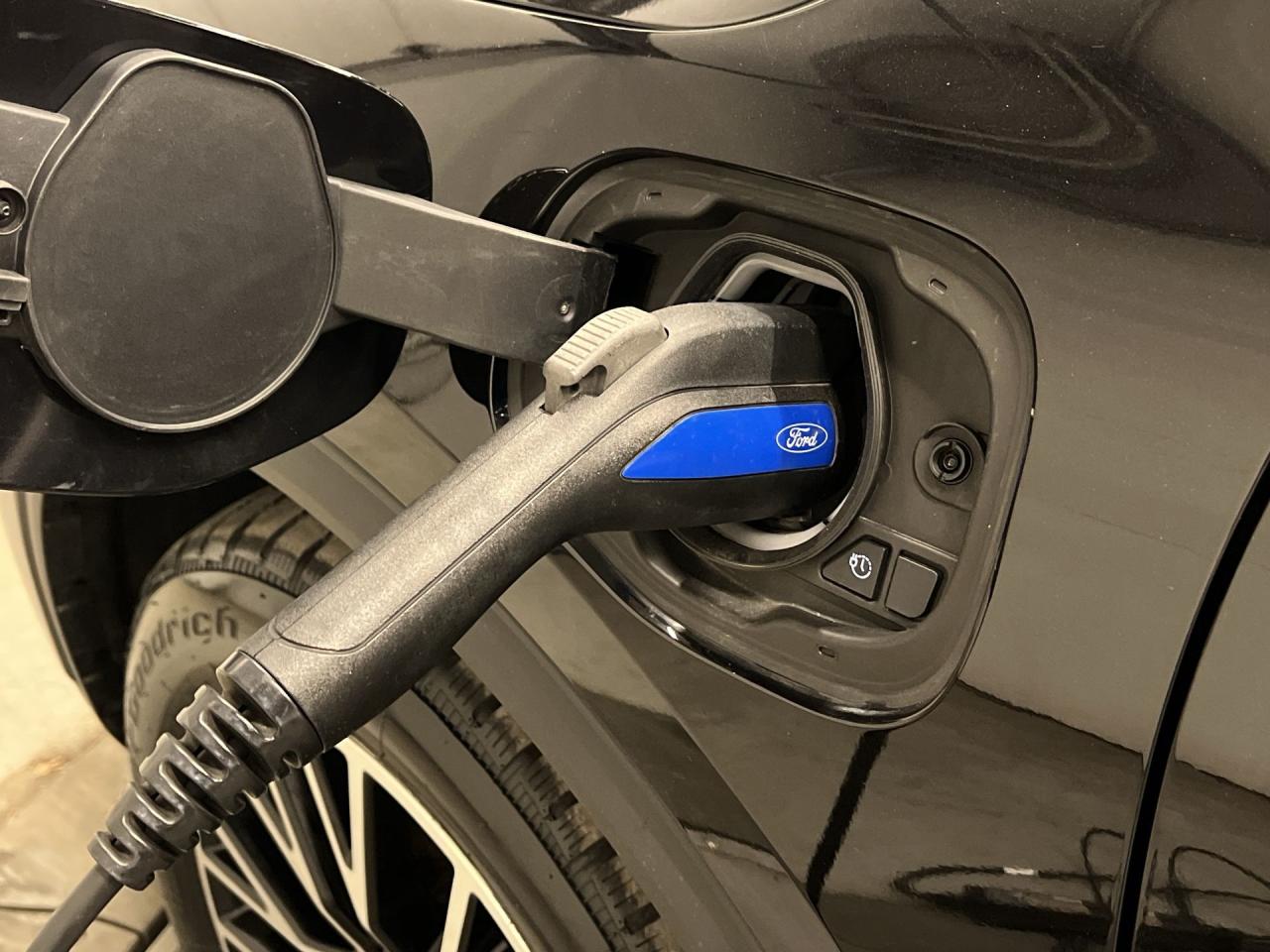 2021 Ford Escape SEL PLUG-IN HYBRID | HTD LEATHER | REMOTE START Photo