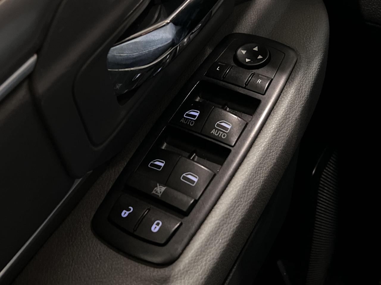 2016 RAM 1500 SLT 4X4 | CERTIFIED! | 5.7L HEMI V8 | TOW PACKAGE Photo