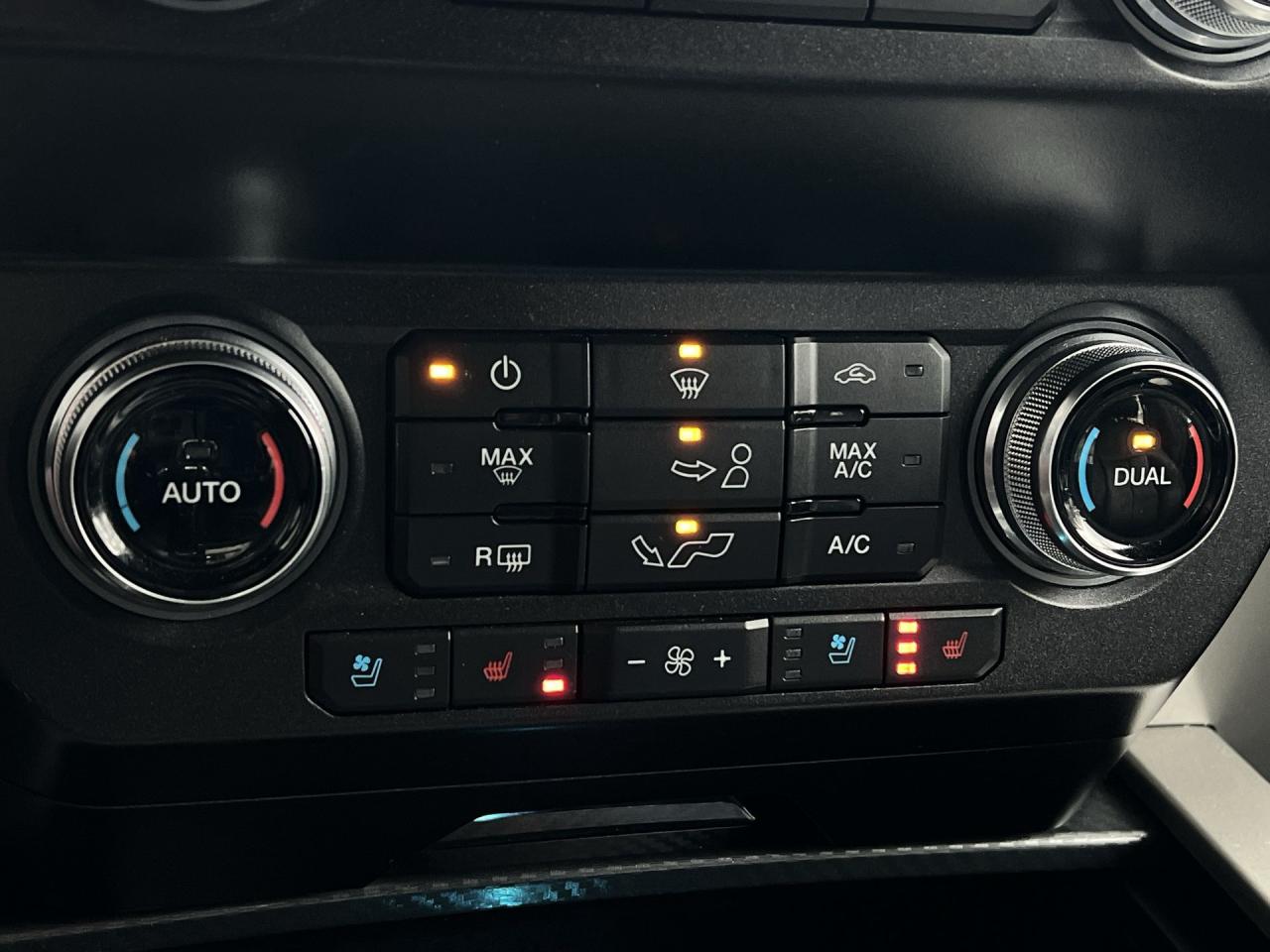 2020 Ford F-150 LARIAT SPORT 4X4 | COOLED LEATHER | CREW | CARPLAY Photo