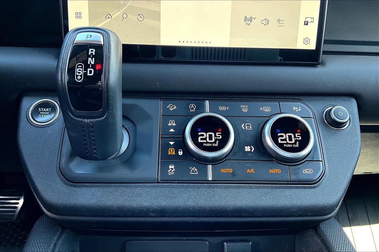 2023 Land Rover Defender 110 | 5.0L Supercharged V8 | AWD Photo