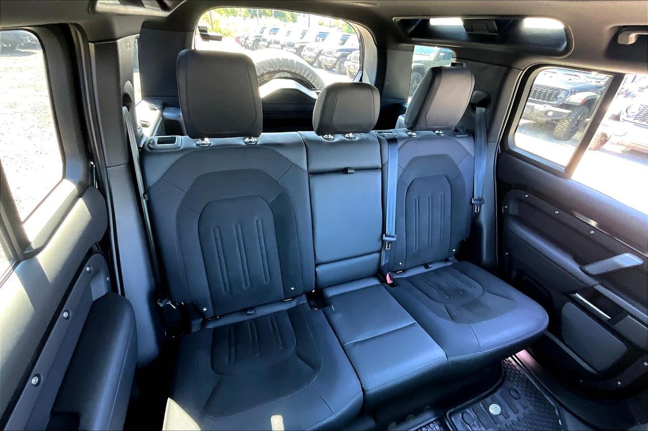 2023 Land Rover Defender 110 | 5.0L Supercharged V8 | AWD Photo