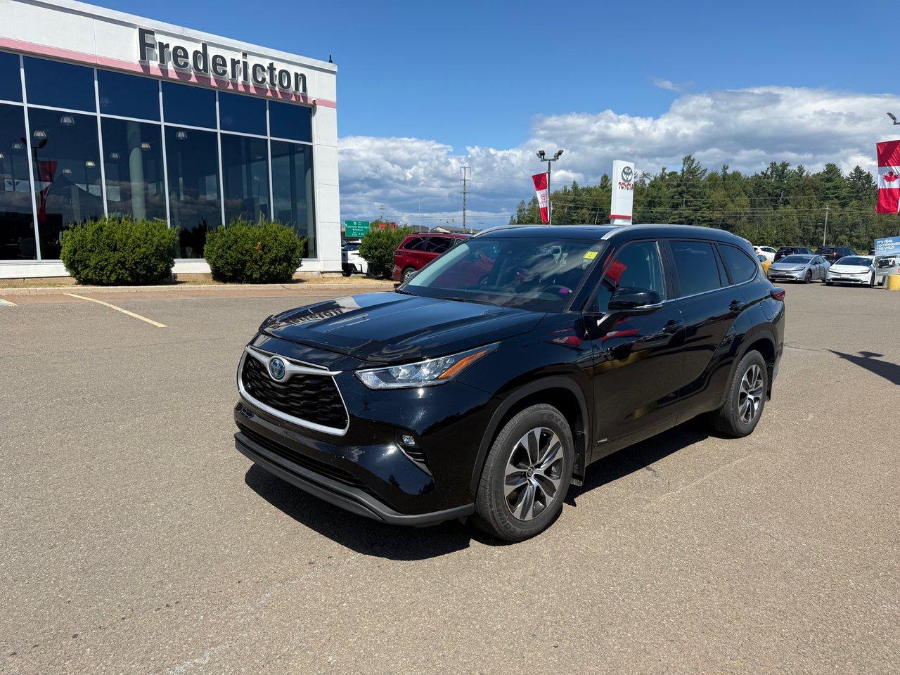 Used 2023 Toyota Highlander HYBRID XLE for sale in Fredericton, NB