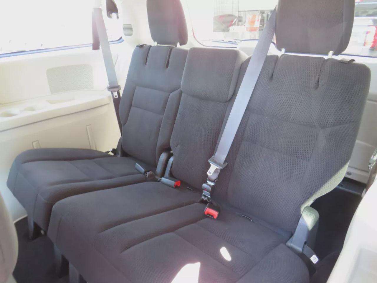 2019 Dodge Grand Caravan Canada Value Package (**SAFETY/CERTIFIED**7 PASSENGER**TINTS**ALLOY RIMS**STOW AND GO**REVERSE CAMERA**CRUISE CONTROL**BLUETOOTH**CD PLAYER**) Photo