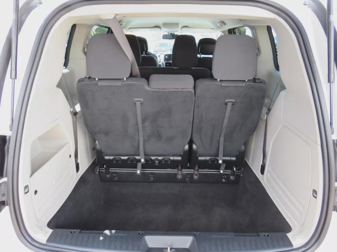 2019 Dodge Grand Caravan Canada Value Package (**SAFETY/CERTIFIED**7 PASSENGER**TINTS**ALLOY RIMS**STOW AND GO**REVERSE CAMERA**CRUISE CONTROL**BLUETOOTH**CD PLAYER**) Photo