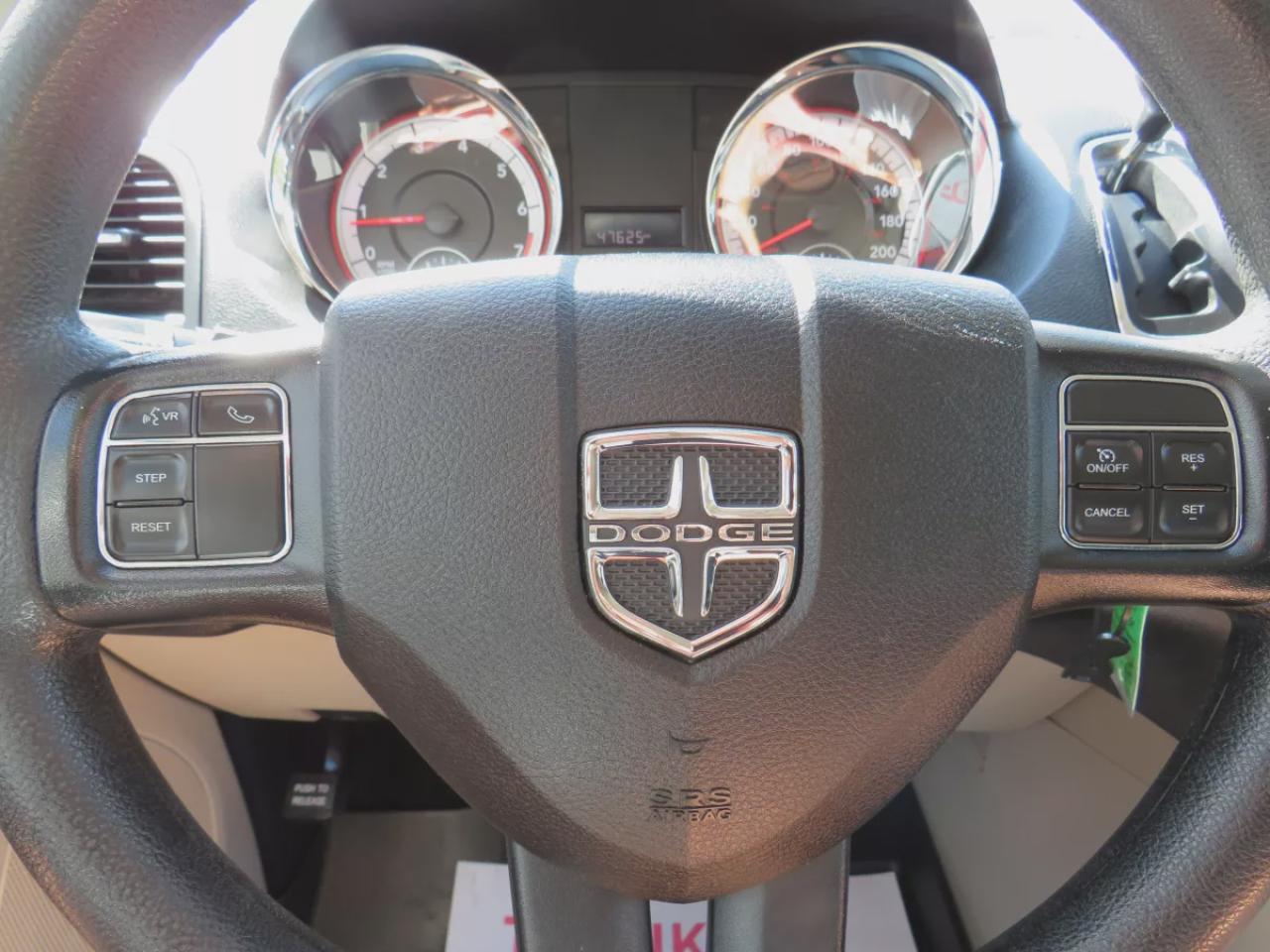 2019 Dodge Grand Caravan Canada Value Package (**SAFETY/CERTIFIED**7 PASSENGER**TINTS**ALLOY RIMS**STOW AND GO**REVERSE CAMERA**CRUISE CONTROL**BLUETOOTH**CD PLAYER**) Photo