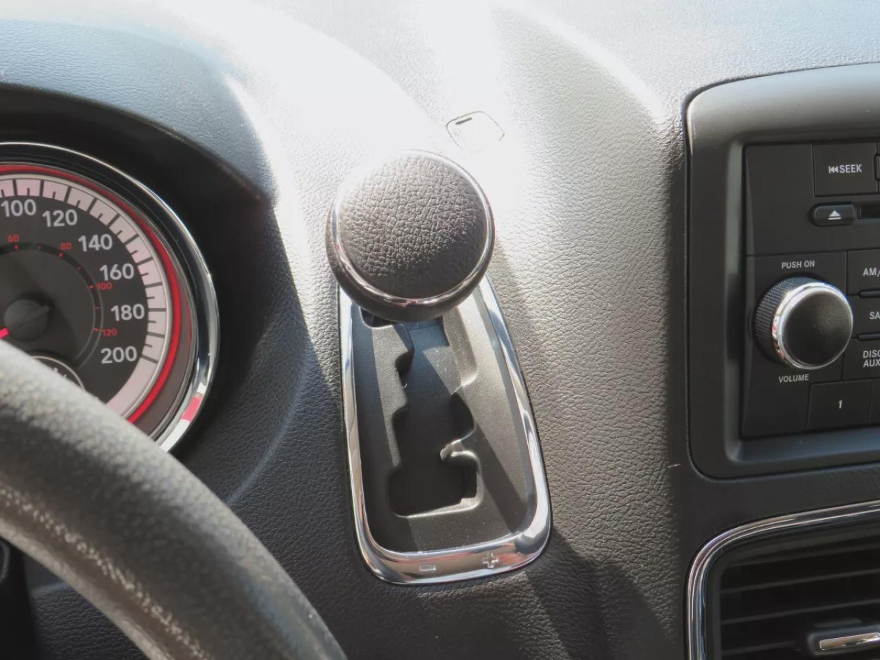 2019 Dodge Grand Caravan Canada Value Package (**SAFETY/CERTIFIED**7 PASSENGER**TINTS**ALLOY RIMS**STOW AND GO**REVERSE CAMERA**CRUISE CONTROL**BLUETOOTH**CD PLAYER**) Photo