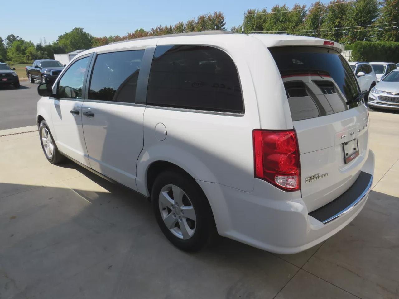 2019 Dodge Grand Caravan Canada Value Package  | Safety Certified | 7 Passenger | Tints | Alloy Rims | Stow And Go | Reverse Camera | Cruise Control | Bluetooth | CD Player Photo