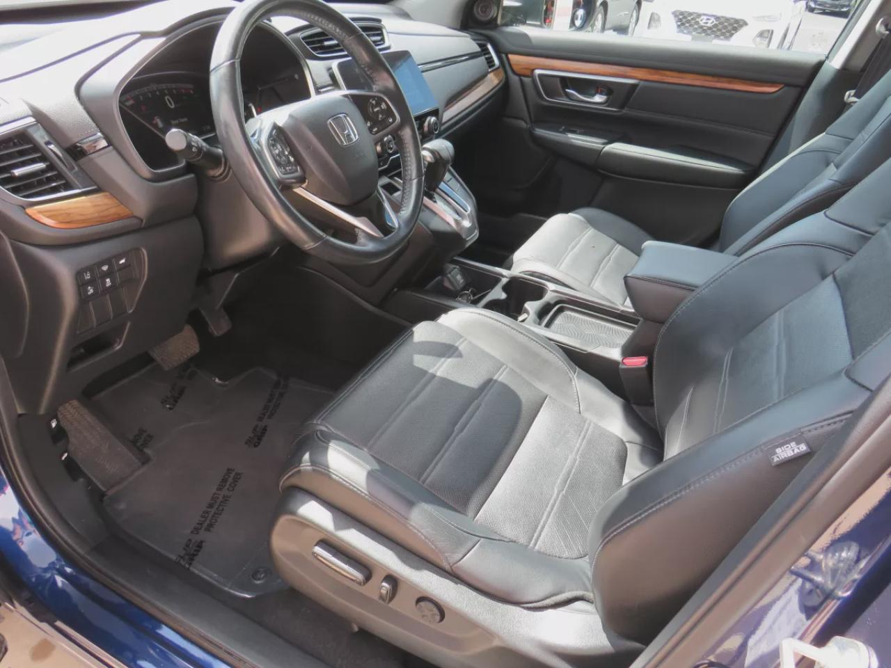 2019 Honda CR-V Touring (**LOW KM!!**CLEAN TITLE/NO ACCIDENTS!!**SAFETY/CERTIFIED!!**AWD**ALLOY RIMS**LEATHER**SUNROOF**NAVIGATION**BLIND SPOT MONITORING**REVERSE CAMERA**DIGITAL TOUCHSCREEN**HEATED SEATS**REAR PRIVACY COVER**CRUISE CONTROL**BLUETOOTH**) Photo