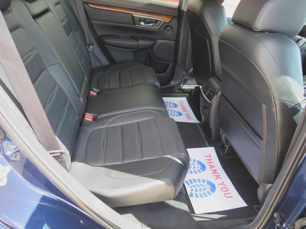 2019 Honda CR-V Touring (**LOW KM!!**CLEAN TITLE/NO ACCIDENTS!!**SAFETY/CERTIFIED!!**AWD**ALLOY RIMS**LEATHER**SUNROOF**NAVIGATION**BLIND SPOT MONITORING**REVERSE CAMERA**DIGITAL TOUCHSCREEN**HEATED SEATS**REAR PRIVACY COVER**CRUISE CONTROL**BLUETOOTH**) Photo