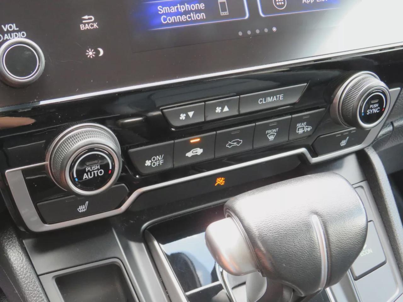 2019 Honda CR-V Touring (**LOW KM!!**CLEAN TITLE/NO ACCIDENTS!!**SAFETY/CERTIFIED!!**AWD**ALLOY RIMS**LEATHER**SUNROOF**NAVIGATION**BLIND SPOT MONITORING**REVERSE CAMERA**DIGITAL TOUCHSCREEN**HEATED SEATS**REAR PRIVACY COVER**CRUISE CONTROL**BLUETOOTH**) Photo