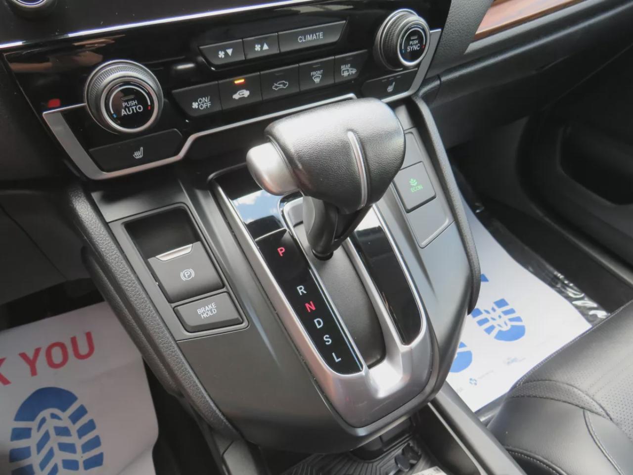 2019 Honda CR-V Touring (**LOW KM!!**CLEAN TITLE/NO ACCIDENTS!!**SAFETY/CERTIFIED!!**AWD**ALLOY RIMS**LEATHER**SUNROOF**NAVIGATION**BLIND SPOT MONITORING**REVERSE CAMERA**DIGITAL TOUCHSCREEN**HEATED SEATS**REAR PRIVACY COVER**CRUISE CONTROL**BLUETOOTH**) Photo