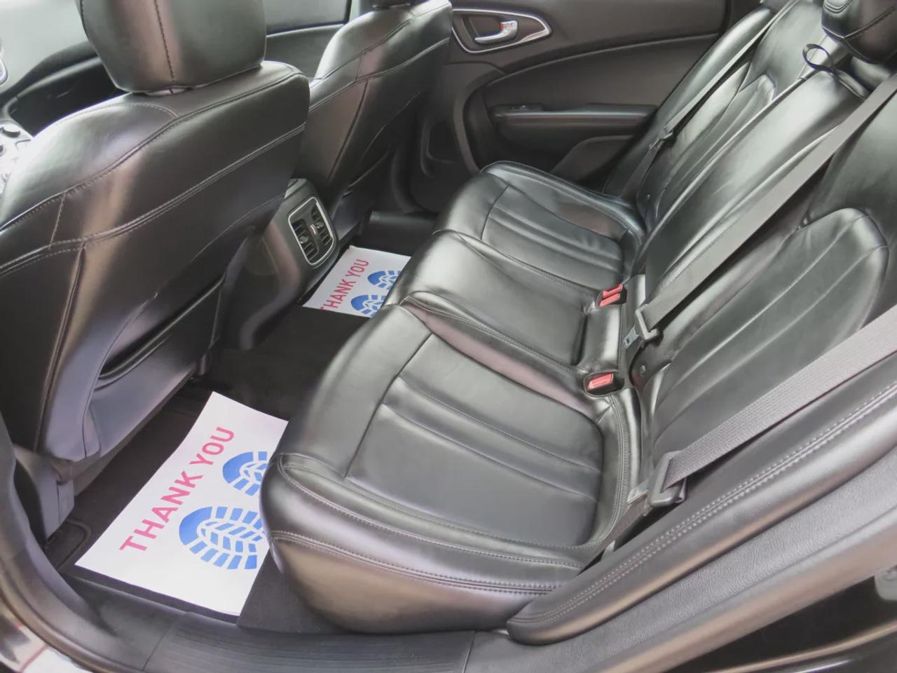 2015 Chrysler 200 C (**CLEAN TITLE/NO ACCIDENTS!!**SAFETY/CERTIFIED!!**ALLOY RIMS**REMOTE START**LEATHER**NAVIGATION**HEATED SEATS**FOG LIGHTS**POWER SEATS**REVERSE CAMERA**DIGITAL TOUCHSCREEN**PUSH BUTTON START**CRUISE CONTROL**BLUETOOTH**) Photo