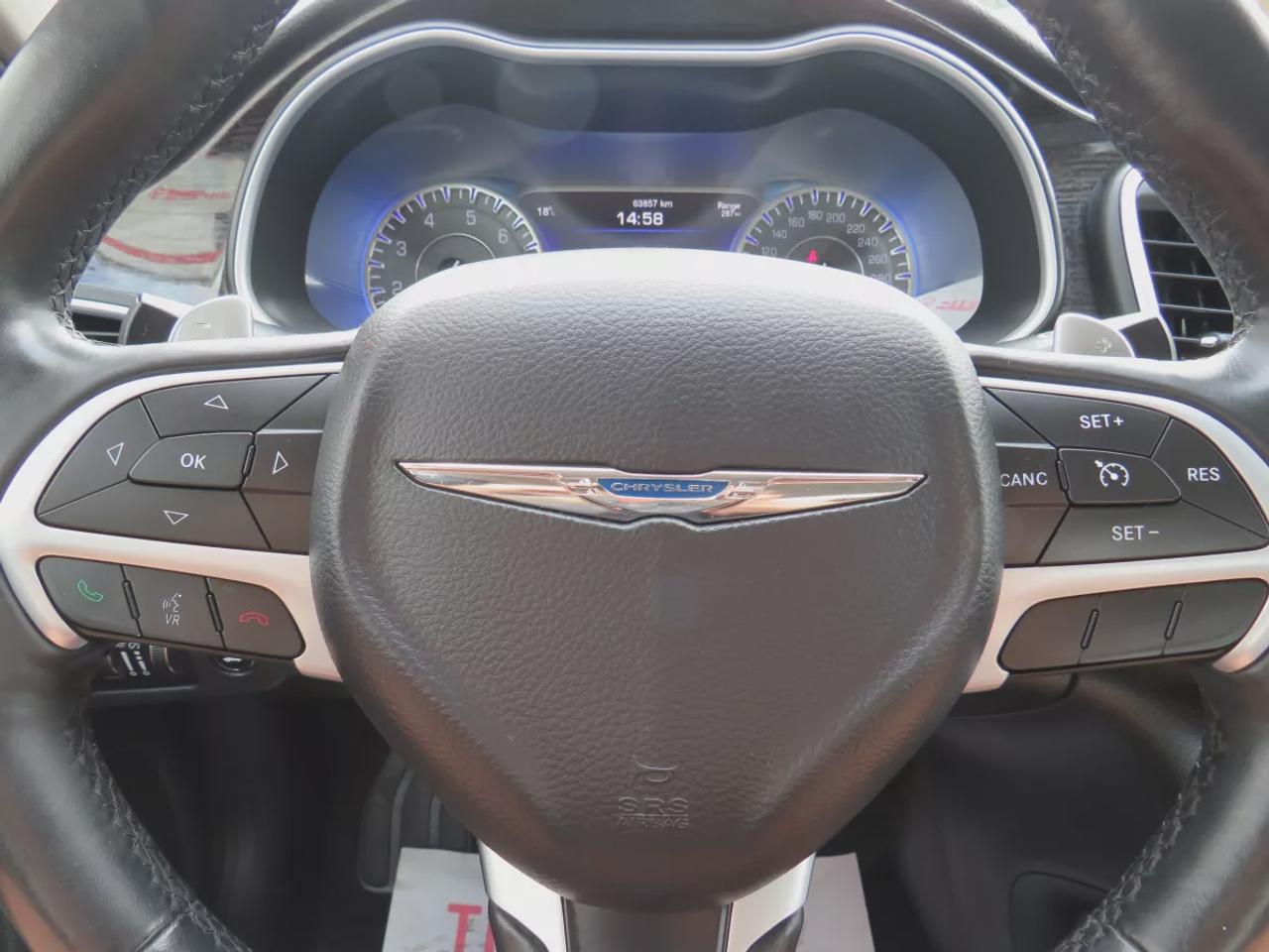 2015 Chrysler 200 C (**CLEAN TITLE/NO ACCIDENTS!!**SAFETY/CERTIFIED!!**ALLOY RIMS**REMOTE START**LEATHER**NAVIGATION**HEATED SEATS**FOG LIGHTS**POWER SEATS**REVERSE CAMERA**DIGITAL TOUCHSCREEN**PUSH BUTTON START**CRUISE CONTROL**BLUETOOTH**) Photo