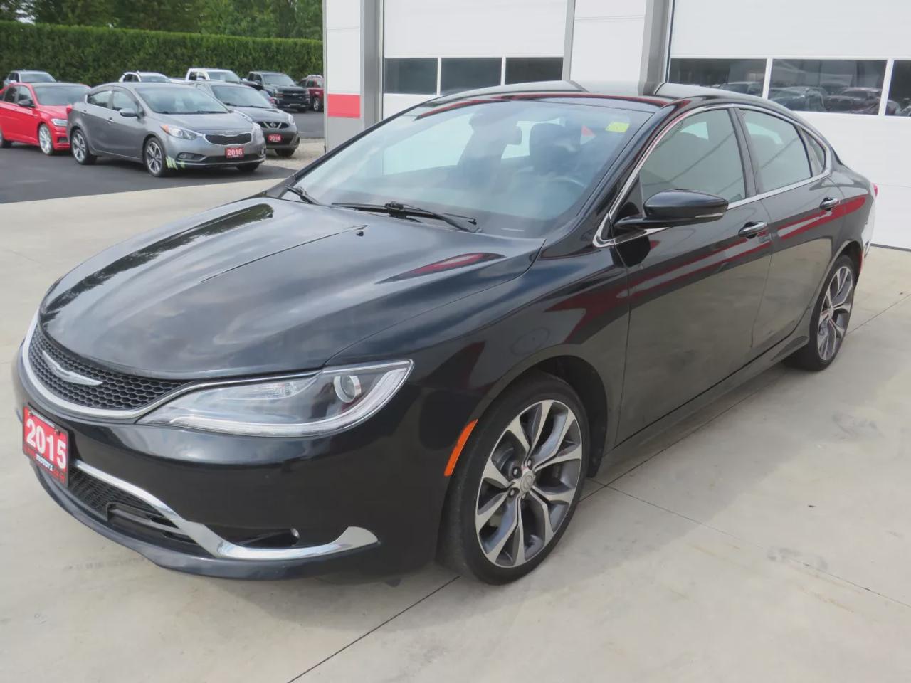 2015 Chrysler 200 C (**CLEAN TITLE/NO ACCIDENTS!!**SAFETY/CERTIFIED!!**ALLOY RIMS**REMOTE START**LEATHER**NAVIGATION**HEATED SEATS**FOG LIGHTS**POWER SEATS**REVERSE CAMERA**DIGITAL TOUCHSCREEN**PUSH BUTTON START**CRUISE CONTROL**BLUETOOTH**) Photo