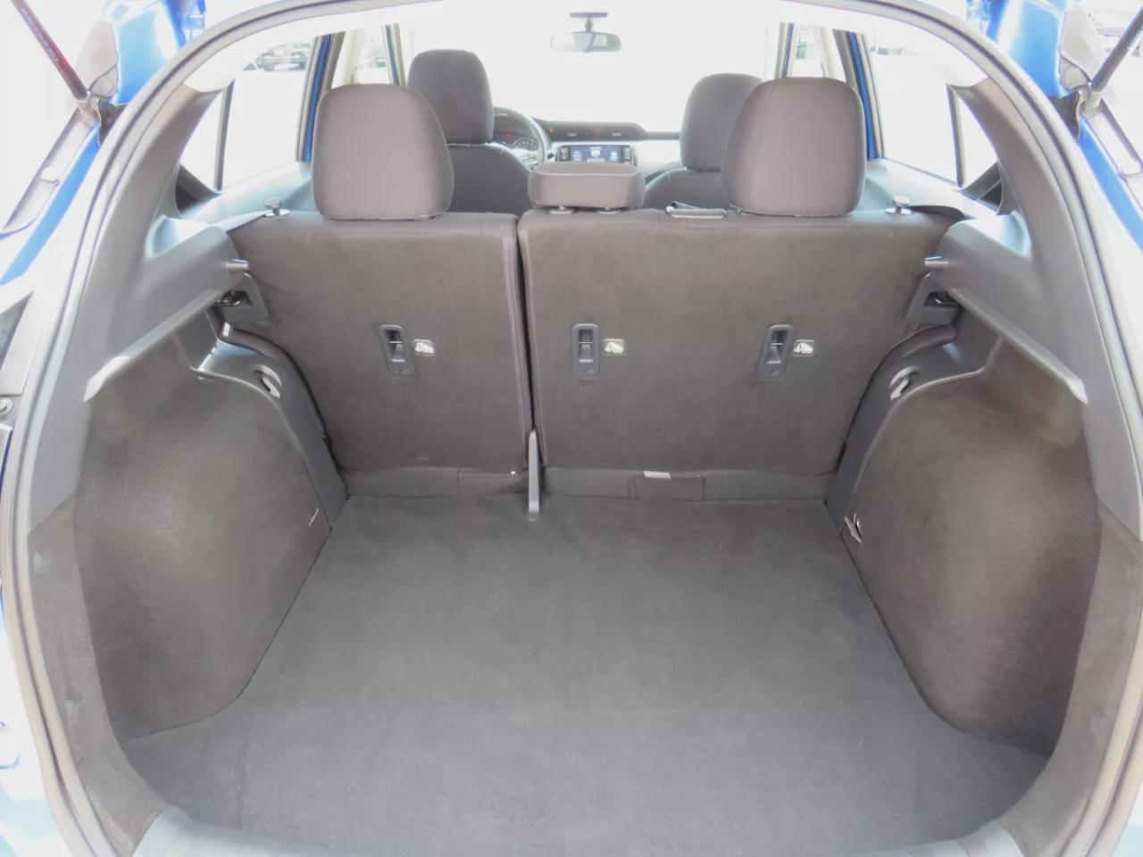 2021 Nissan Kicks SV (**SAFETY/CERTIFIED!!**VERY LOW KM!!**REMOTE START**ALLOY RIMS**HEATED SEATS**PUSH BUTTON START**HEATED STEERING WHEEL**DIGITAL TOUCHSCREEN**REVERSE CAMERA**LEATHER WRAPPED STEERING WHEEL**DIGITAL CLIMATE CONTROL**CRUISE CONTROL**BLUETOOTH**USB**) Photo