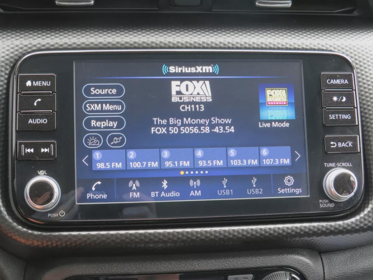 2021 Nissan Kicks SV (**SAFETY/CERTIFIED!!**VERY LOW KM!!**REMOTE START**ALLOY RIMS**HEATED SEATS**PUSH BUTTON START**HEATED STEERING WHEEL**DIGITAL TOUCHSCREEN**REVERSE CAMERA**LEATHER WRAPPED STEERING WHEEL**DIGITAL CLIMATE CONTROL**CRUISE CONTROL**BLUETOOTH**USB**) Photo