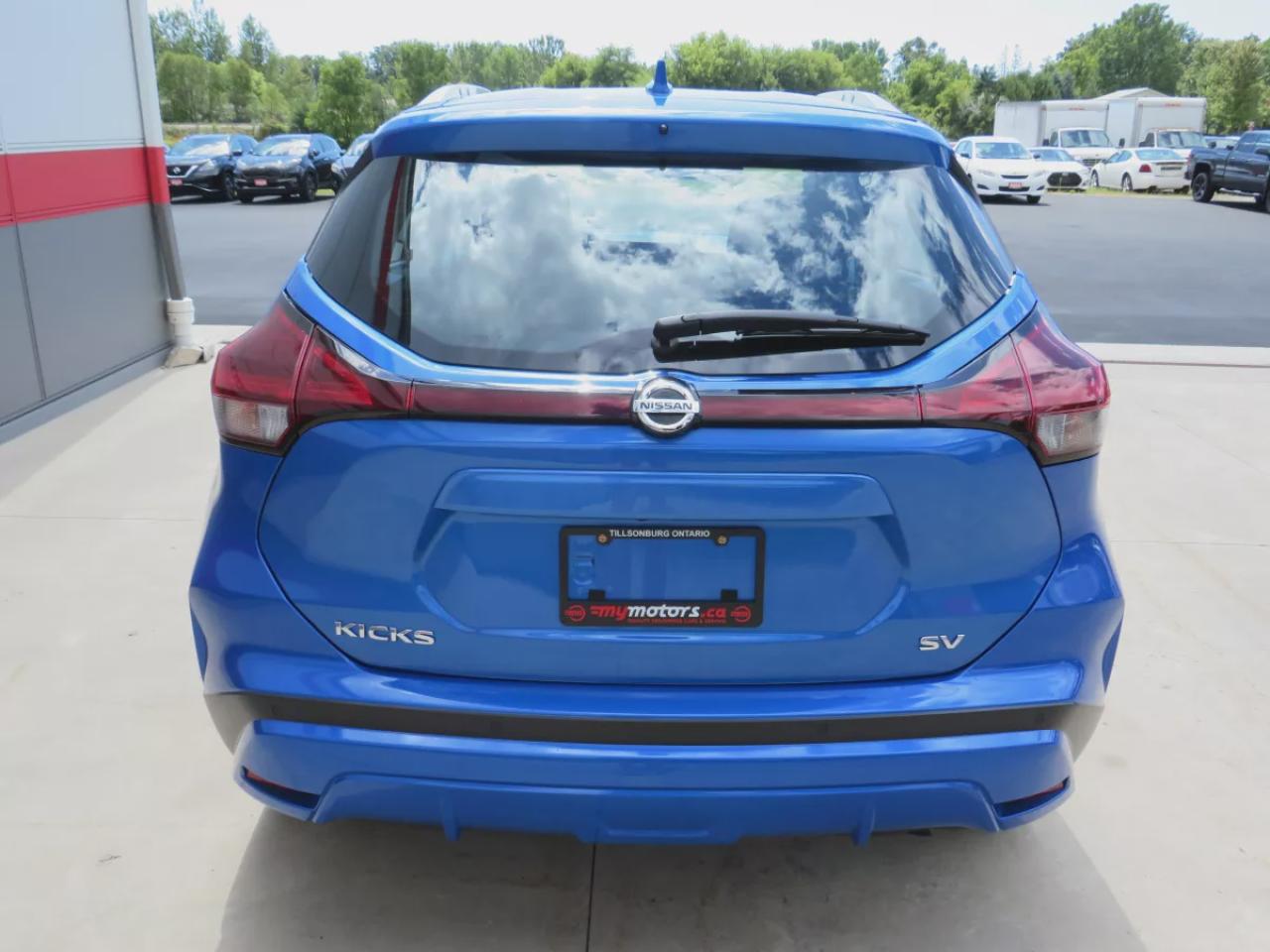 2021 Nissan Kicks SV (**SAFETY/CERTIFIED!!**VERY LOW KM!!**REMOTE START**ALLOY RIMS**HEATED SEATS**PUSH BUTTON START**HEATED STEERING WHEEL**DIGITAL TOUCHSCREEN**REVERSE CAMERA**LEATHER WRAPPED STEERING WHEEL**DIGITAL CLIMATE CONTROL**CRUISE CONTROL**BLUETOOTH**USB**) Photo