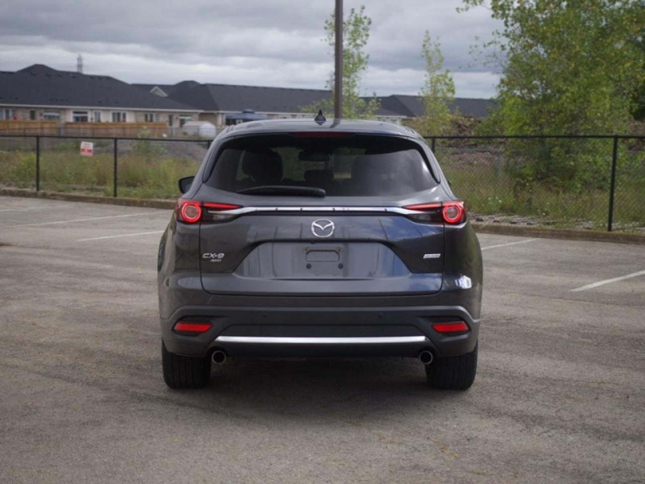 2017 Mazda CX-9 Signature  **21 SERVICE RECORDS - 1 OWNER** Photo3
