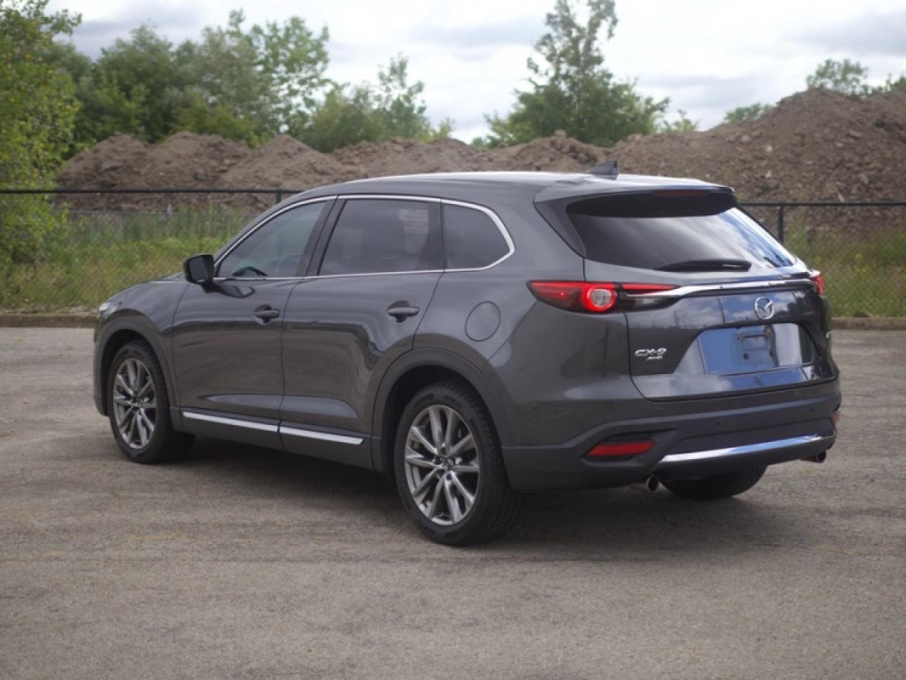 2017 Mazda CX-9 Signature  **21 SERVICE RECORDS - 1 OWNER** Photo2