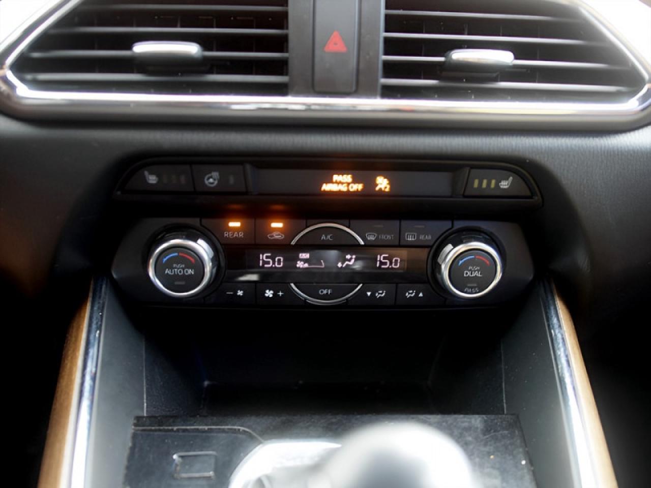 2017 Mazda CX-9 Signature  **21 SERVICE RECORDS - 1 OWNER** Photo