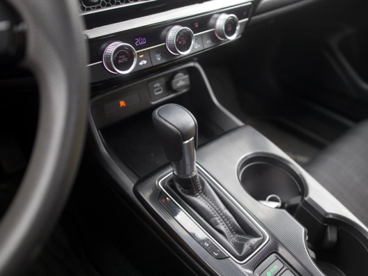 2022 Honda Civic Sedan LX  **LOW KMS - 1 OWNER** Photo