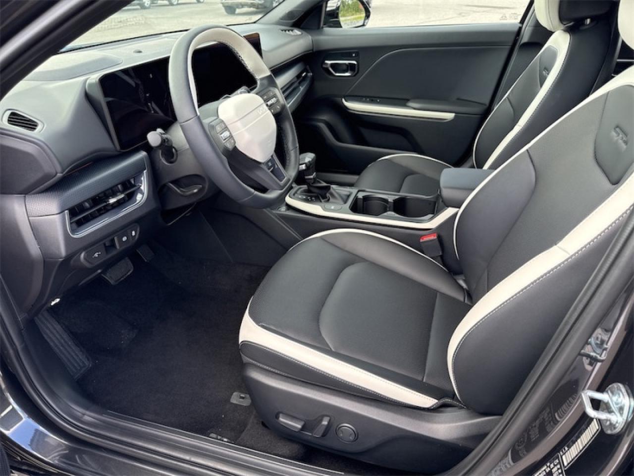 2025 Kia K4 GT-Line Turbo  Navigation GPS Photo