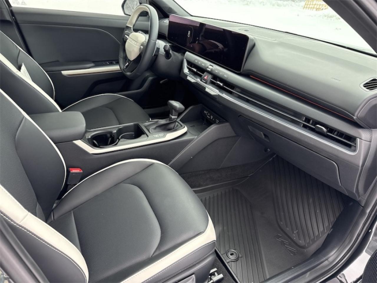 2025 Kia K4 GT-Line Turbo  Navigation GPS Photo