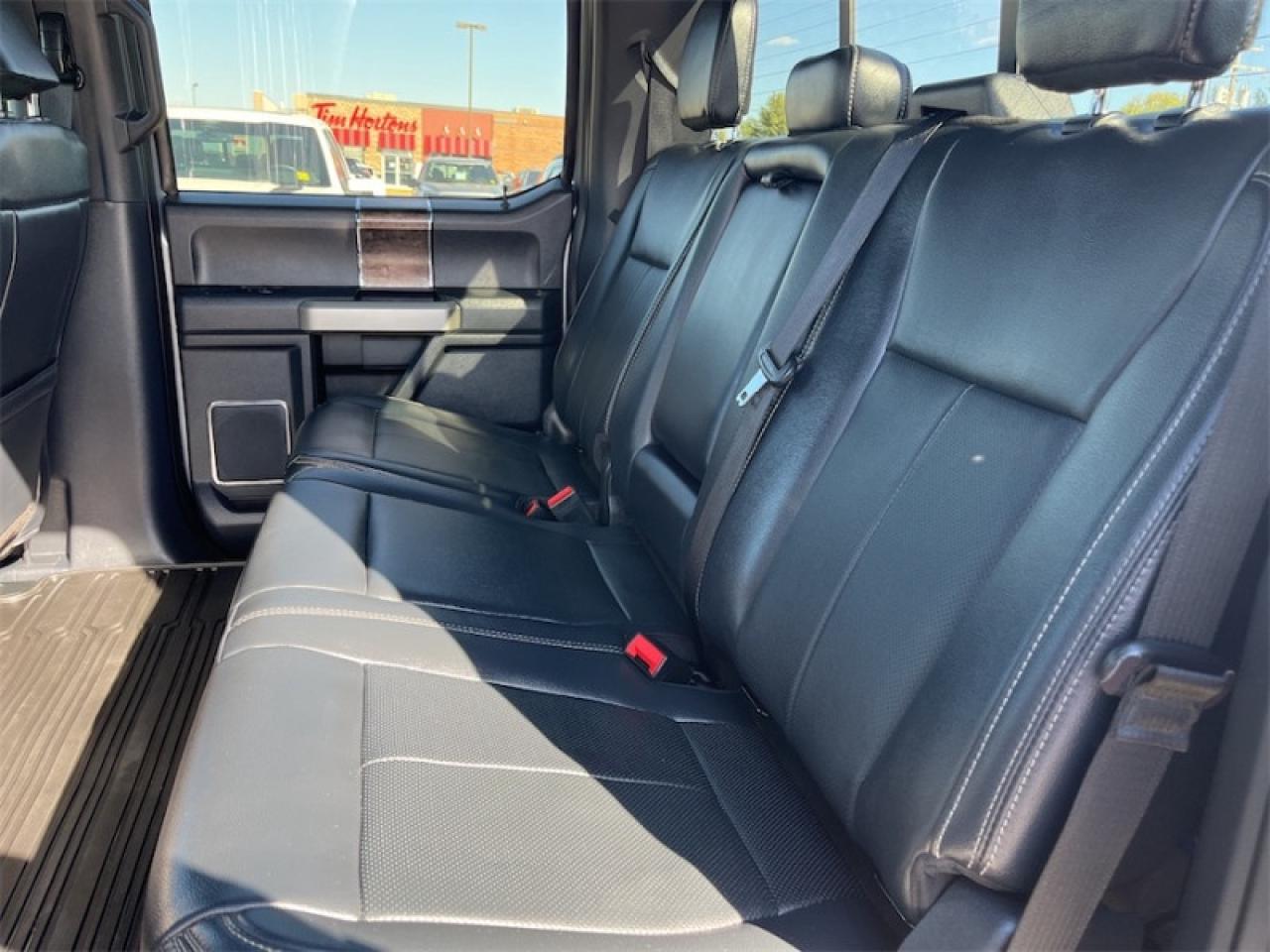 2022 Ford F-250 Super Duty Lariat  - Leather Seats Photo5