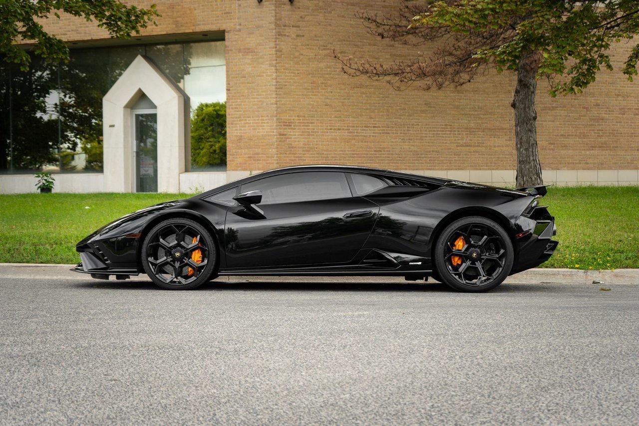 2023 Lamborghini Huracan Tecnica Photo4