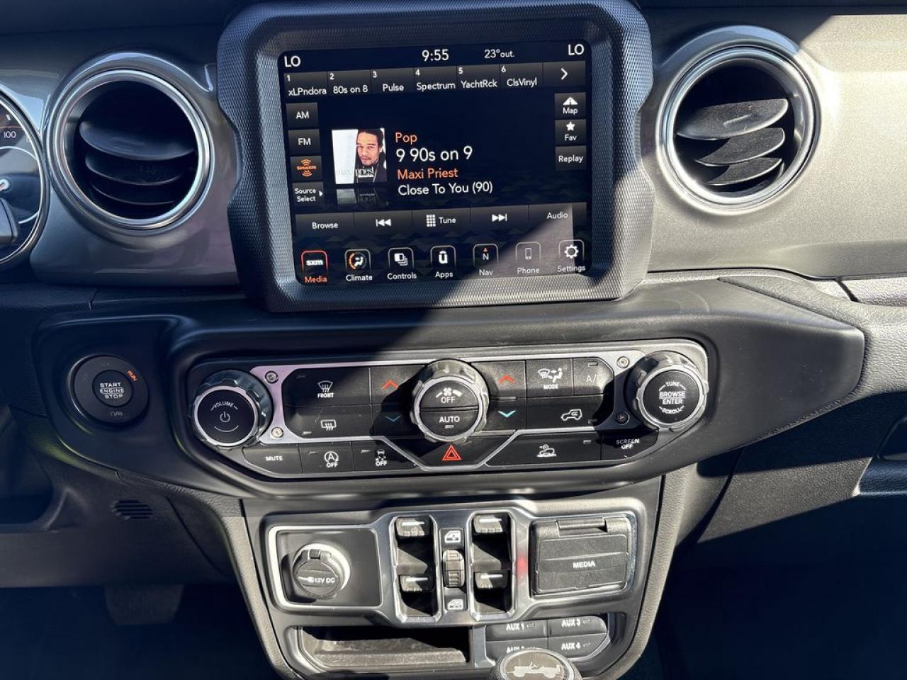2021 Jeep Wrangler Unlimited Sahara Photo5