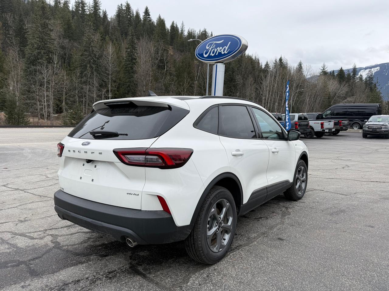2026 Ford Escape ST-Line Photo3