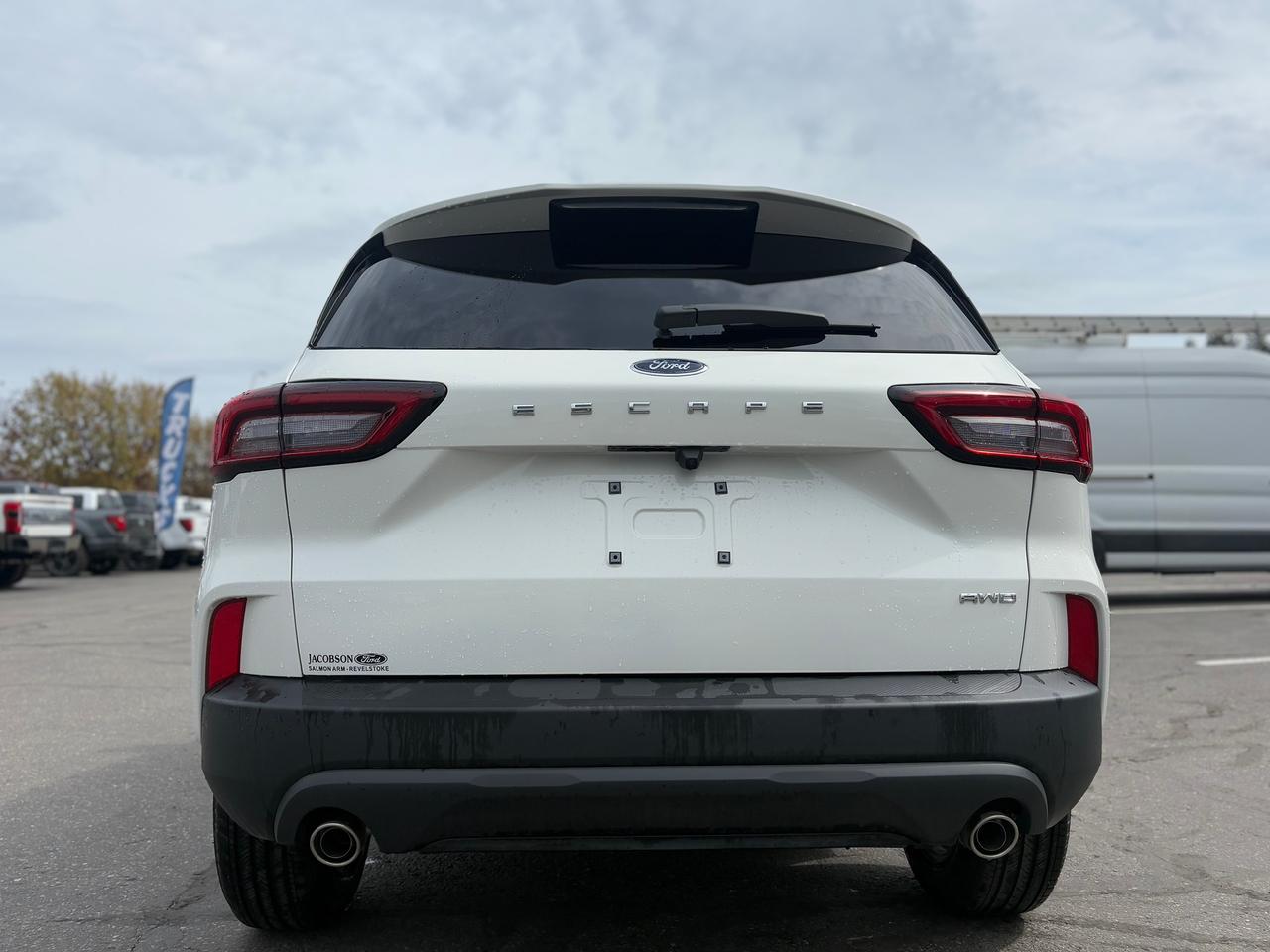 2026 Ford Escape ST-Line Photo3