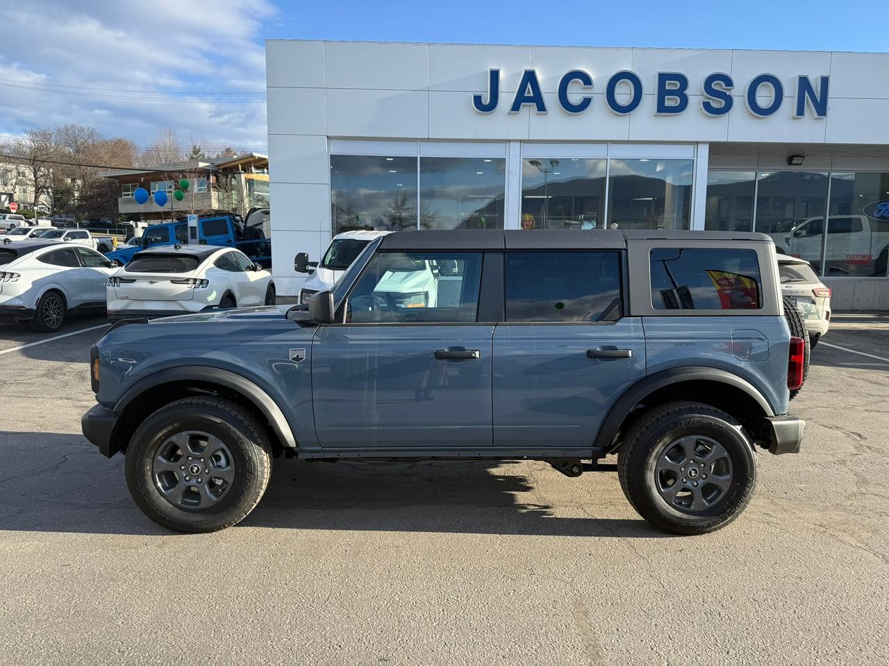 2025 Ford Bronco Big Bend Photo3