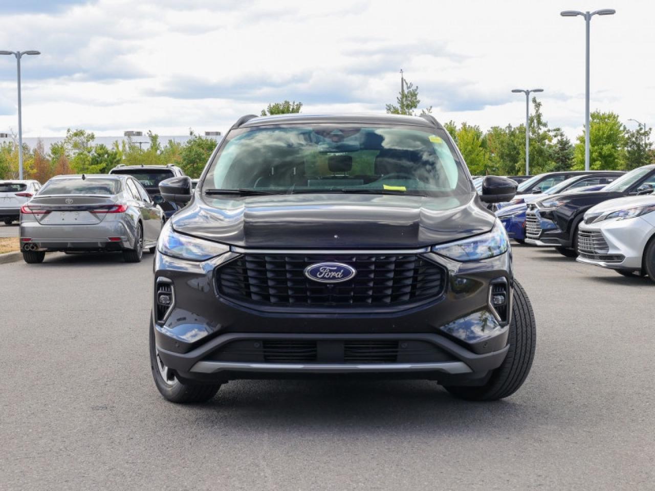 2023 Ford Escape Platinum  - $208 B/W Photo4