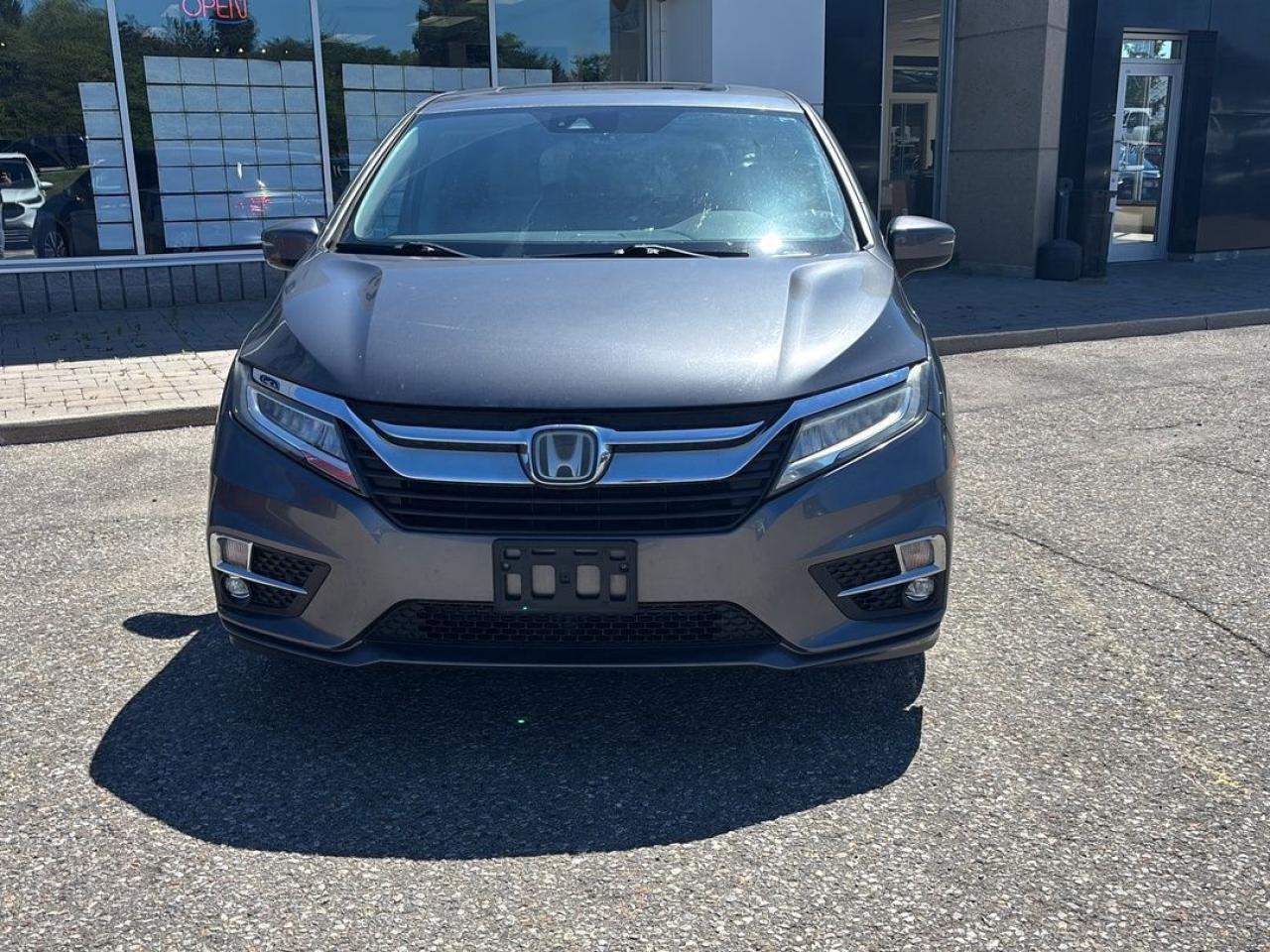 2018 Honda Odyssey Touring Photo1