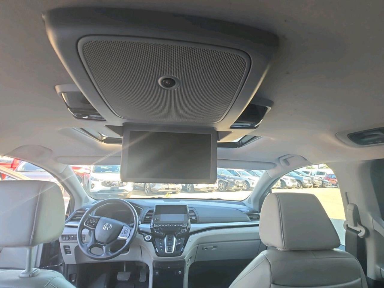 2018 Honda Odyssey Touring Photo5