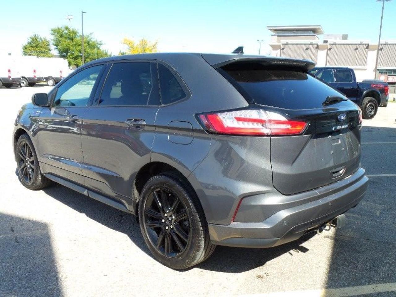 2022 Ford Edge ST LINE, COPILOT PACKAGE, PANO ROOF, HEATED WHEEL! Photo
