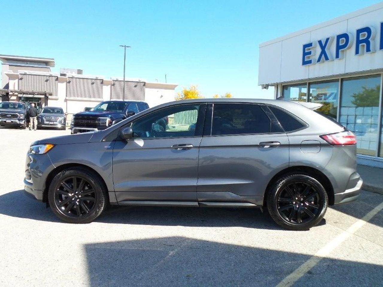 2022 Ford Edge ST LINE, COPILOT PACKAGE, PANO ROOF, HEATED WHEEL! Photo