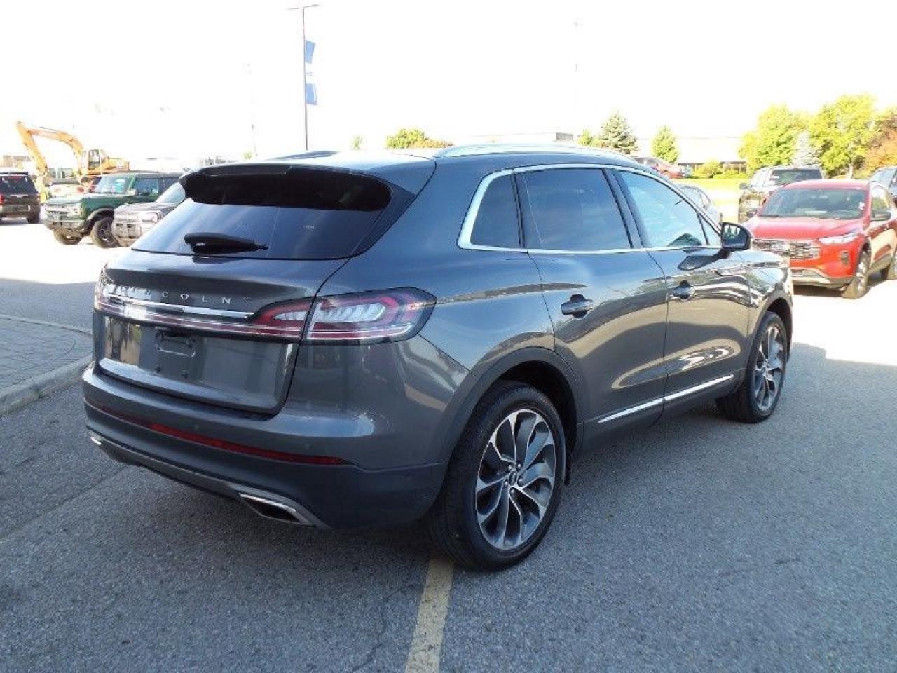 2022 Lincoln Nautilus RESERVE Photo5